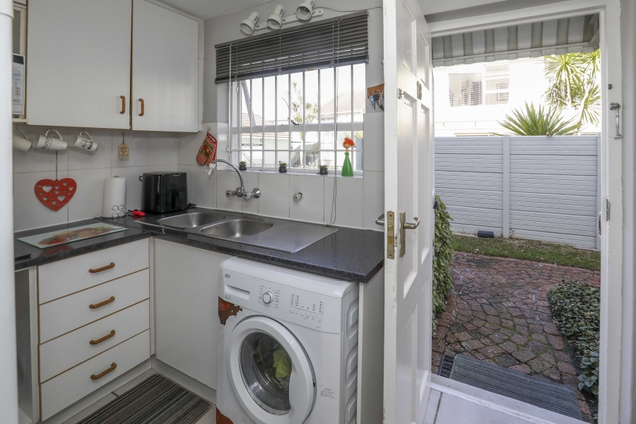 2 Bedroom Property for Sale in Plumstead Western Cape